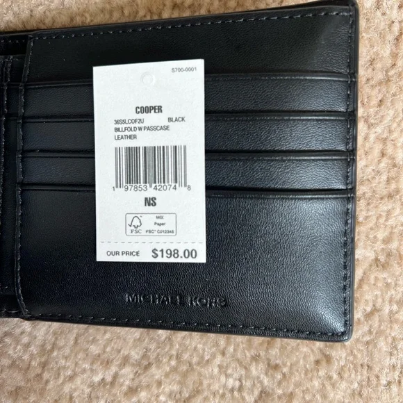 Michael Kors Men's  Billfold with Passcase Wallet Black - Picture 7 of 7